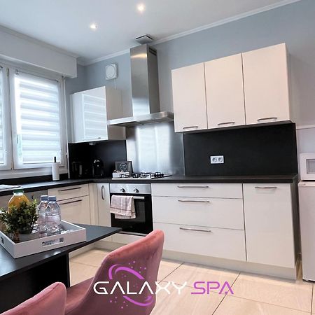 Galaxy Spa - Suite Venus Jacuzzi Et Sauna Privatif Champigneulles エクステリア 写真