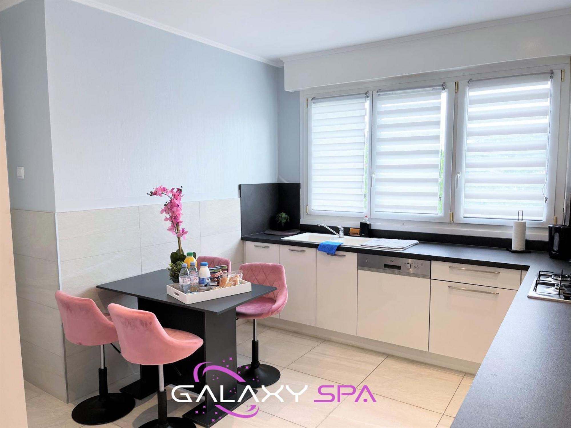Galaxy Spa - Suite Venus Jacuzzi Et Sauna Privatif Champigneulles エクステリア 写真